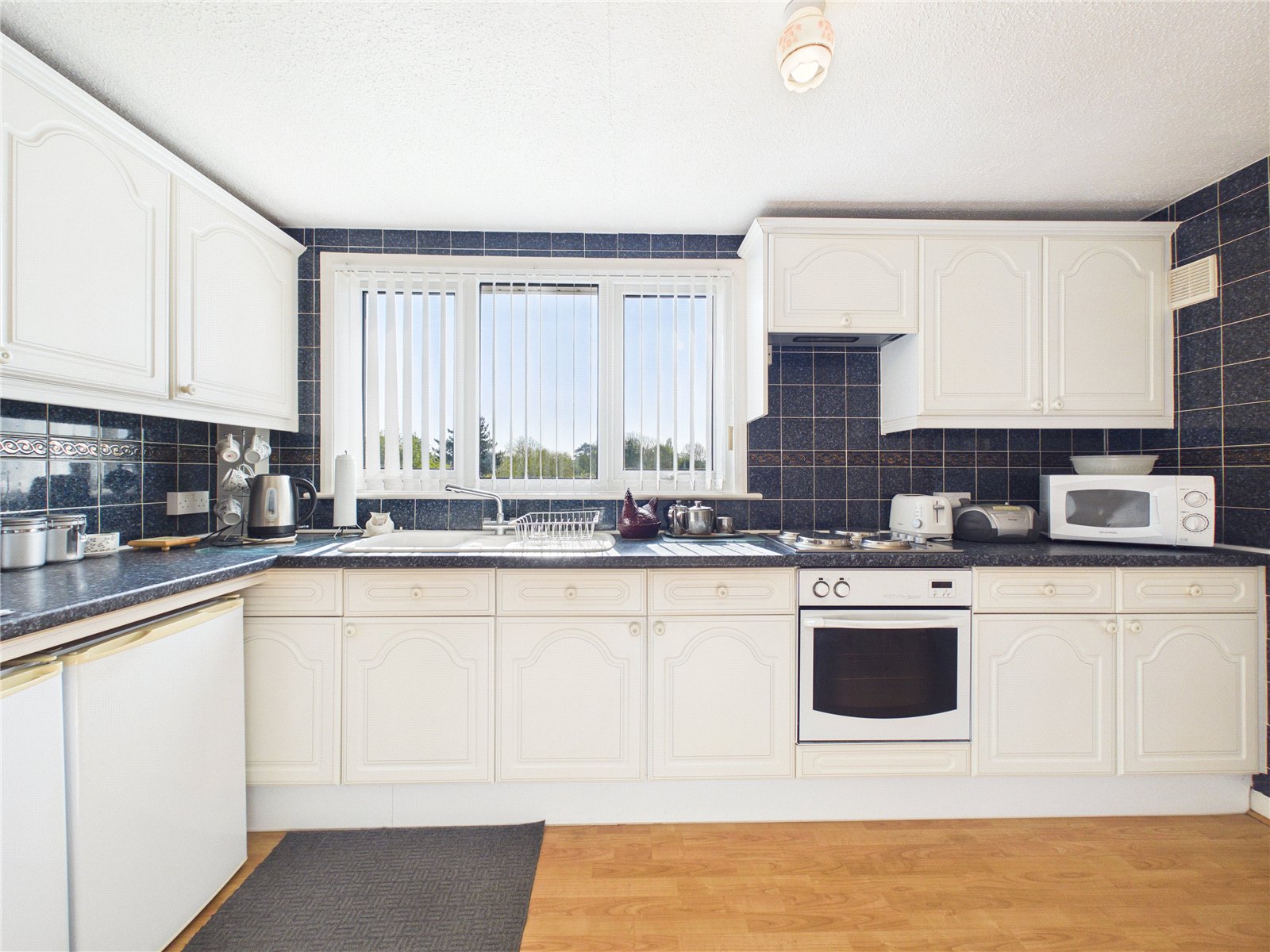 2 bedroom Bungalow for sale in Bristol