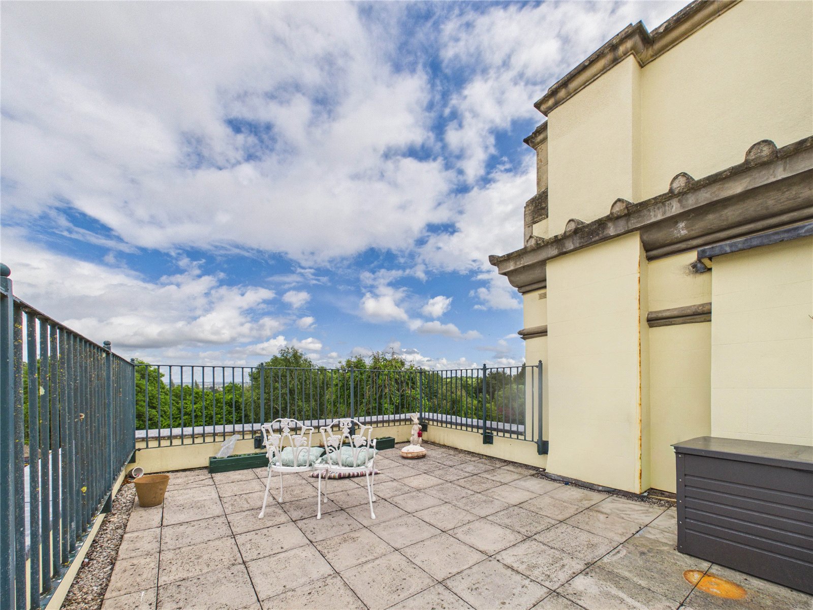 2 bedroom Flat for sale in Bristol