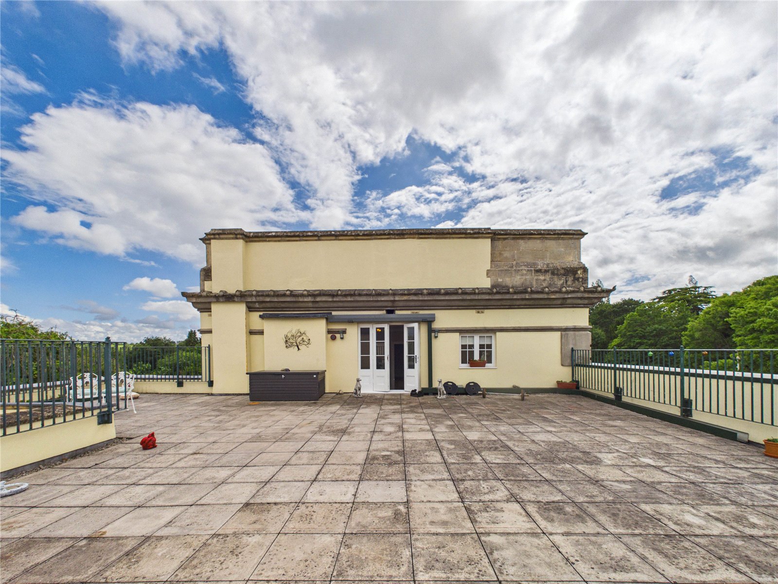2 bedroom Flat for sale in Bristol