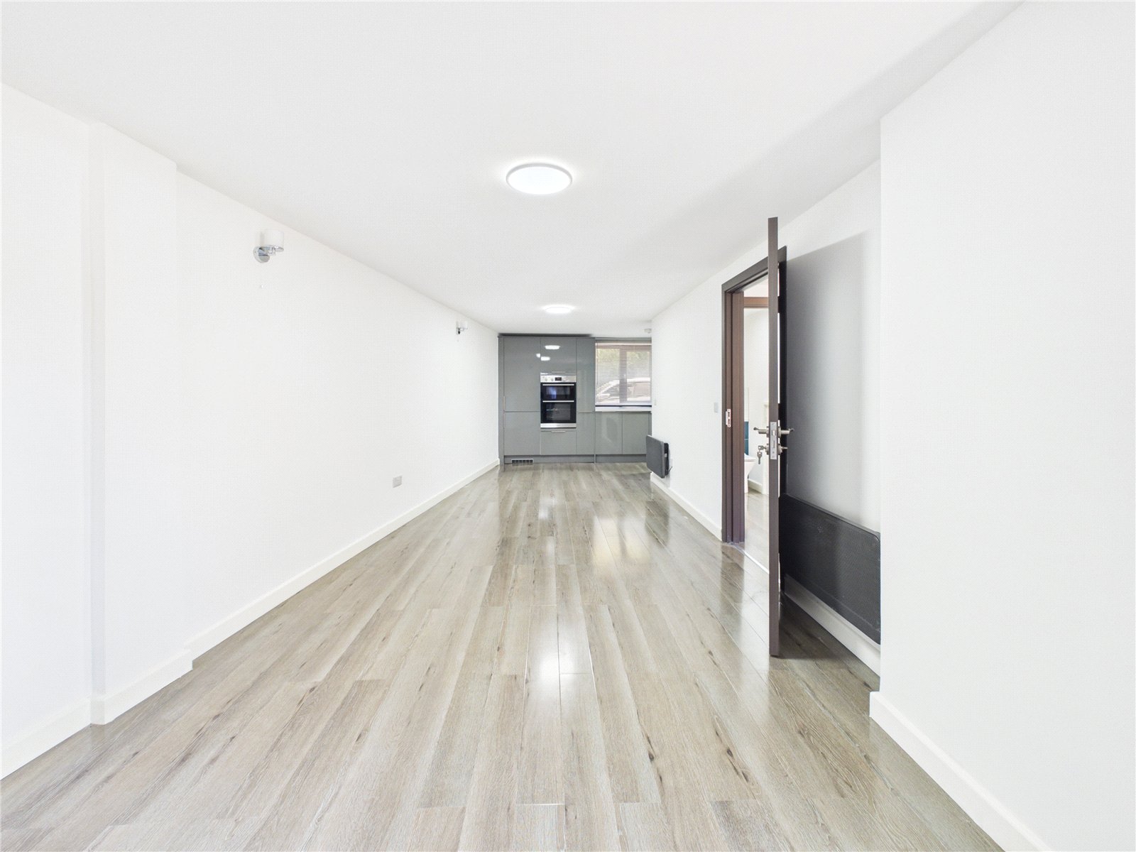 2 bedroom Flat for sale in Clifton View, Bedminster Down