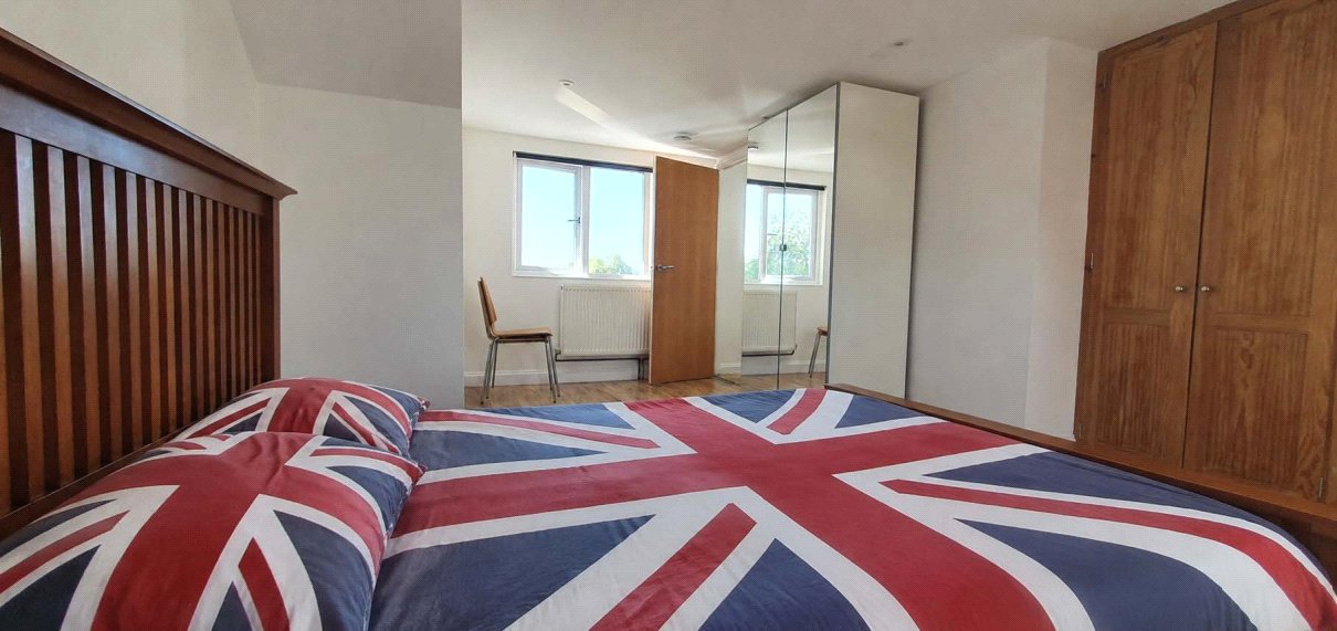1 bedroom Flat for sale in St. Johns Lane, Bedminster, Bristol