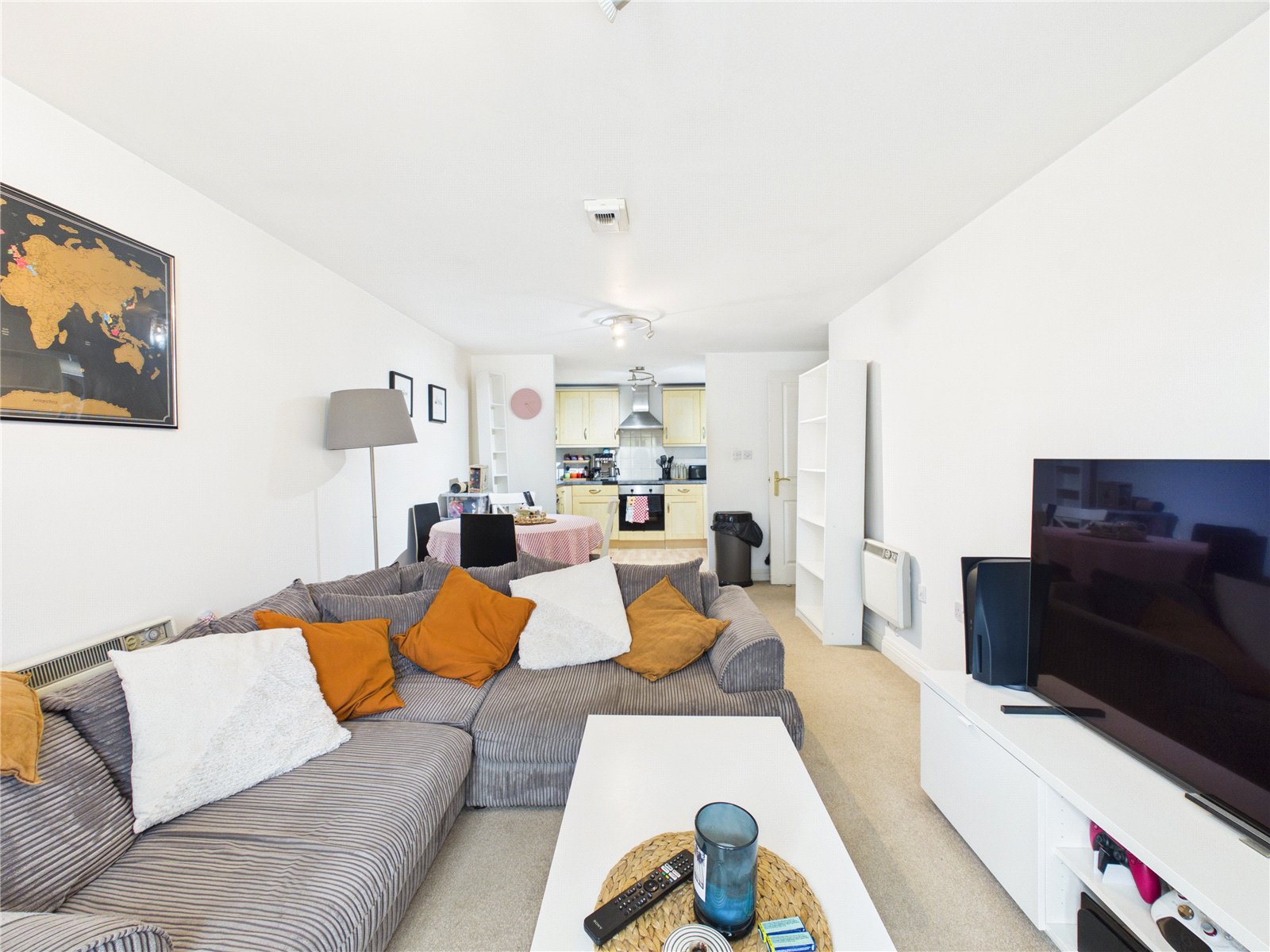 2 bedroom Flat for sale in Squires Court, Bristol