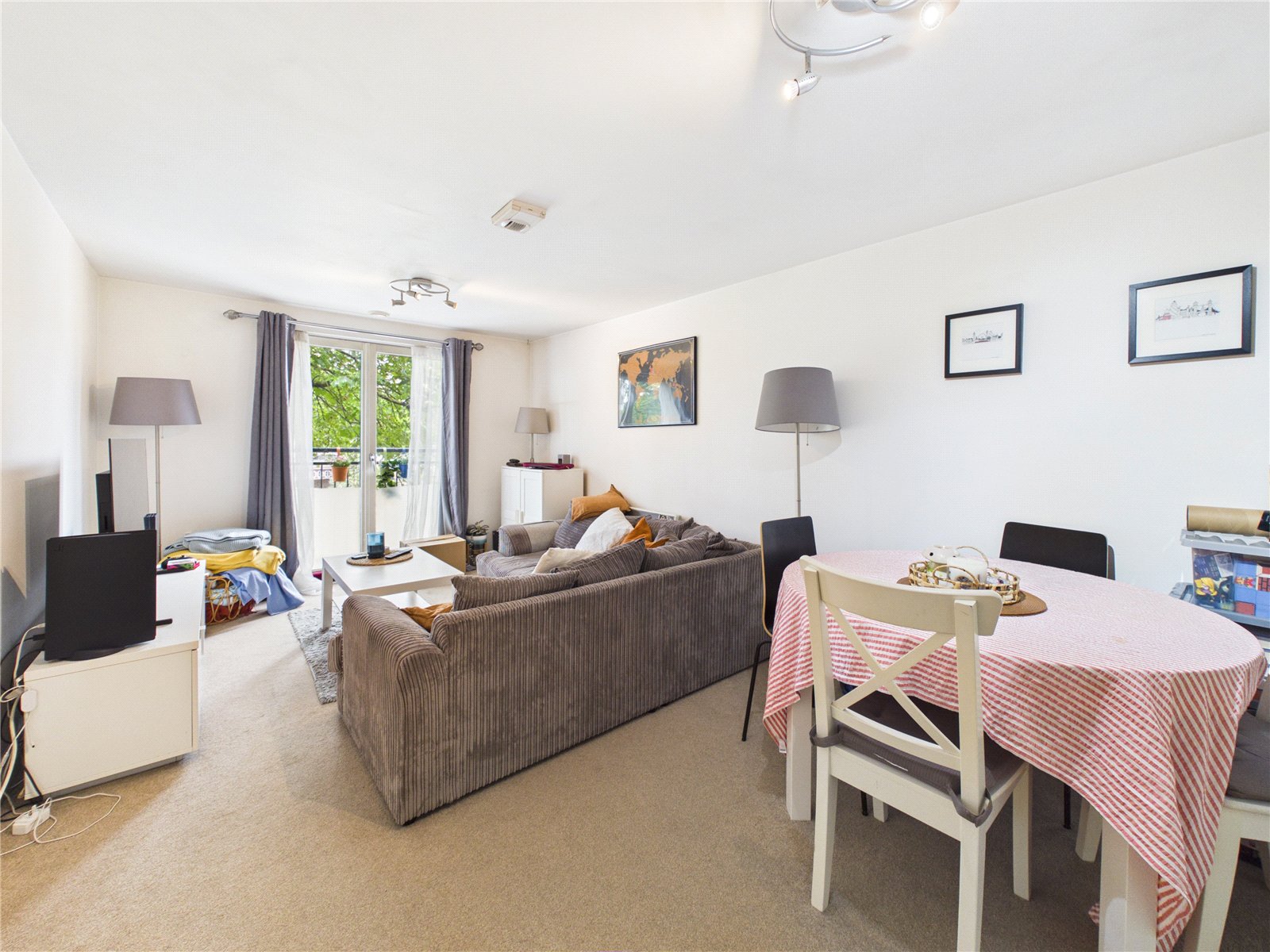 2 bedroom Flat for sale in Squires Court, Bristol
