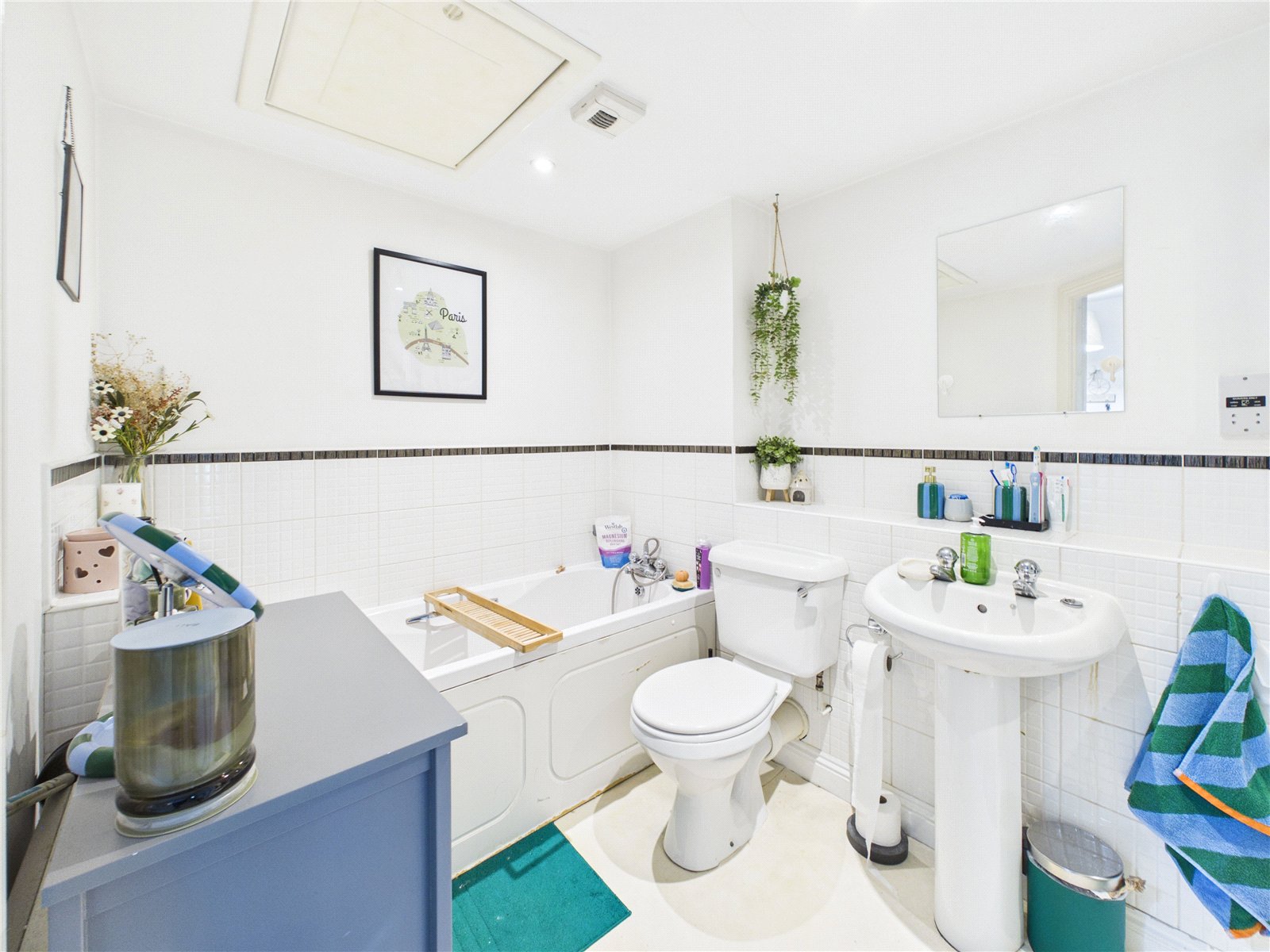 2 bedroom Flat for sale in Squires Court, Bristol