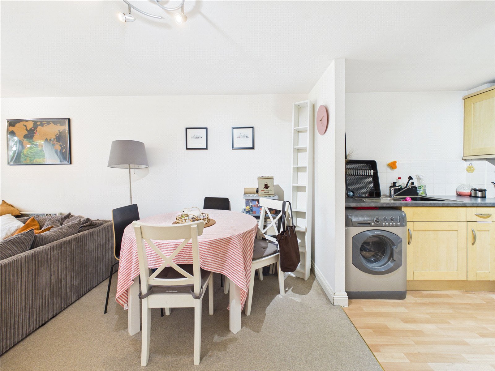 2 bedroom Flat for sale in Squires Court, Bristol