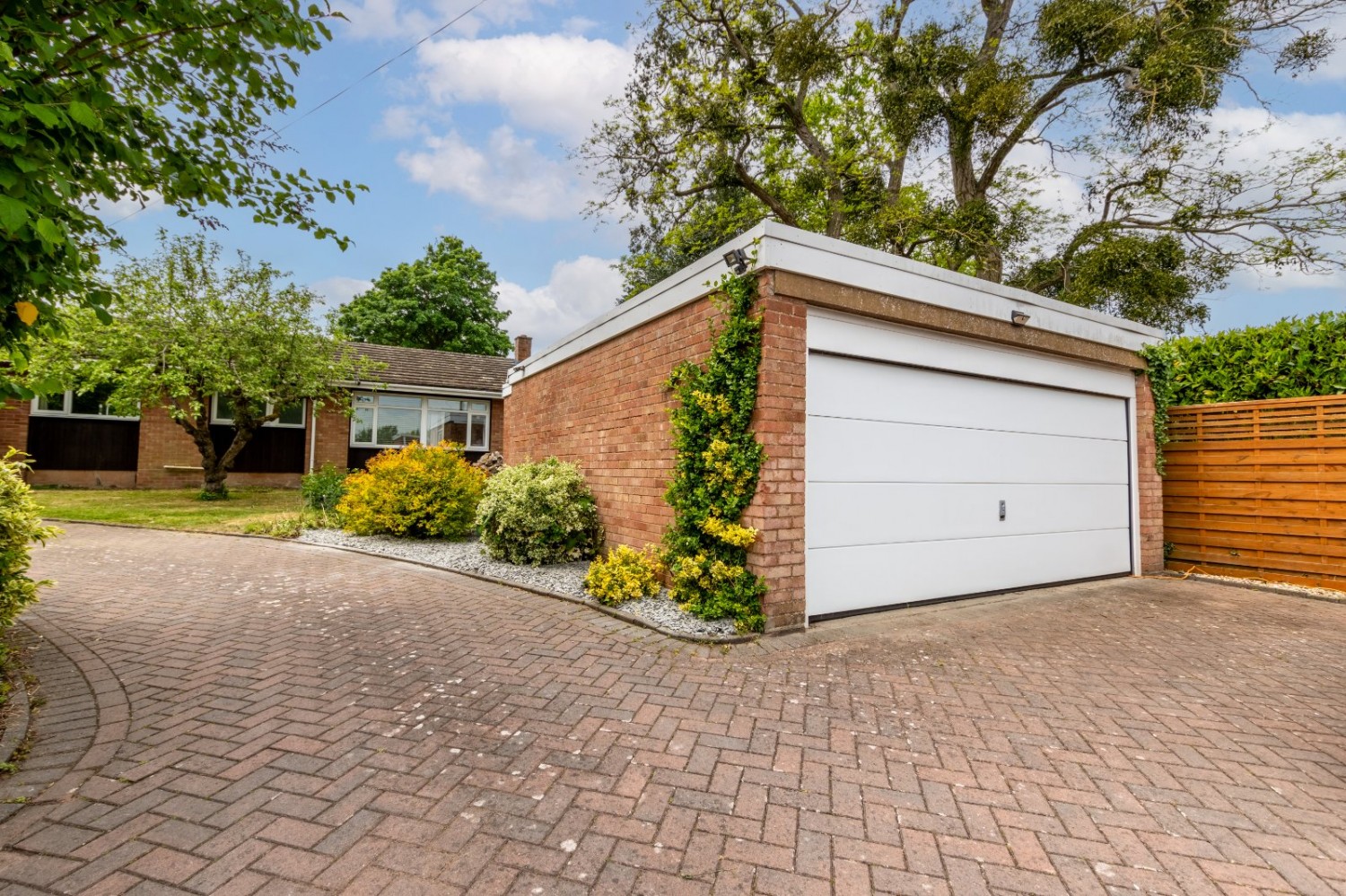 Crowle, Worcester, Worcestershire