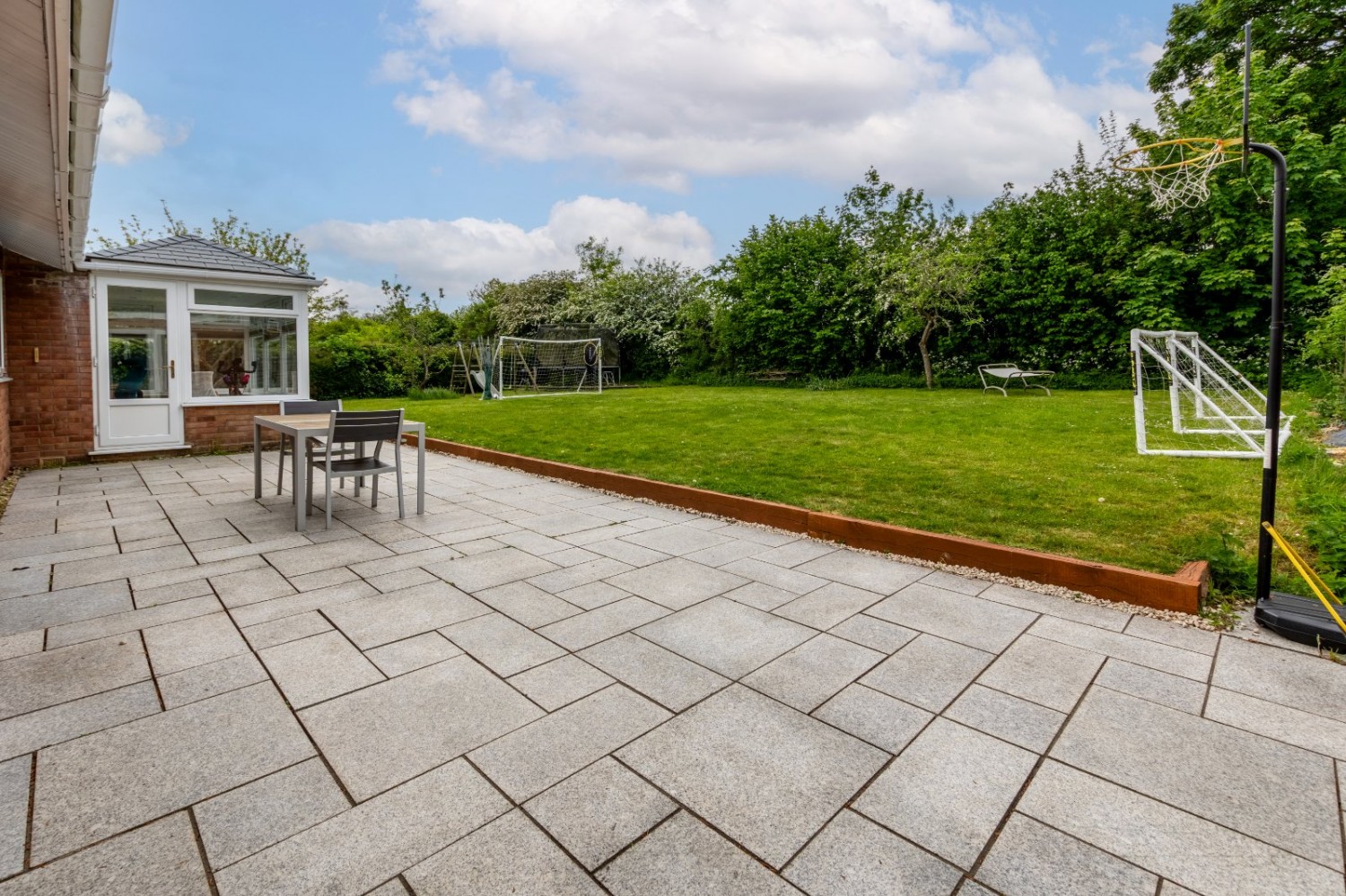 Crowle, Worcester, Worcestershire