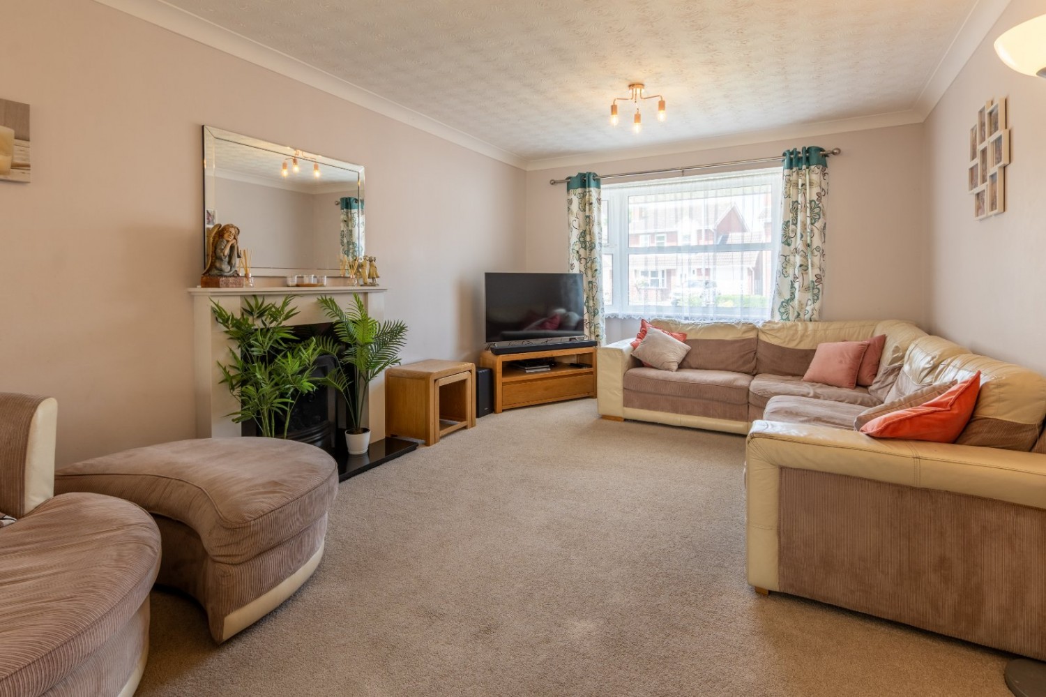 Long Meadow, Worcester, Worcestershire