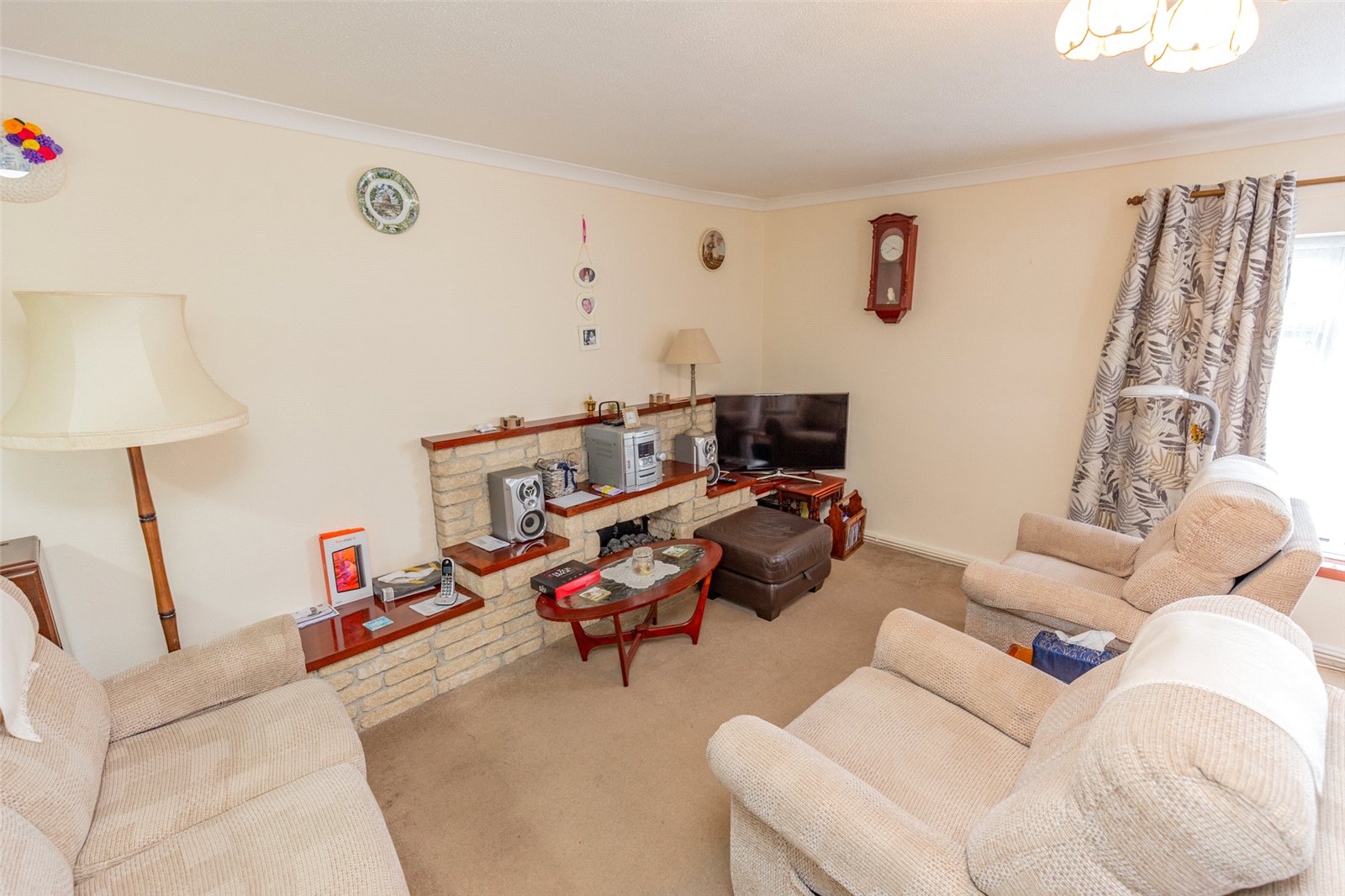 2 bedroom Flat for sale in Severn Beach, Bristol, Gloucestershire