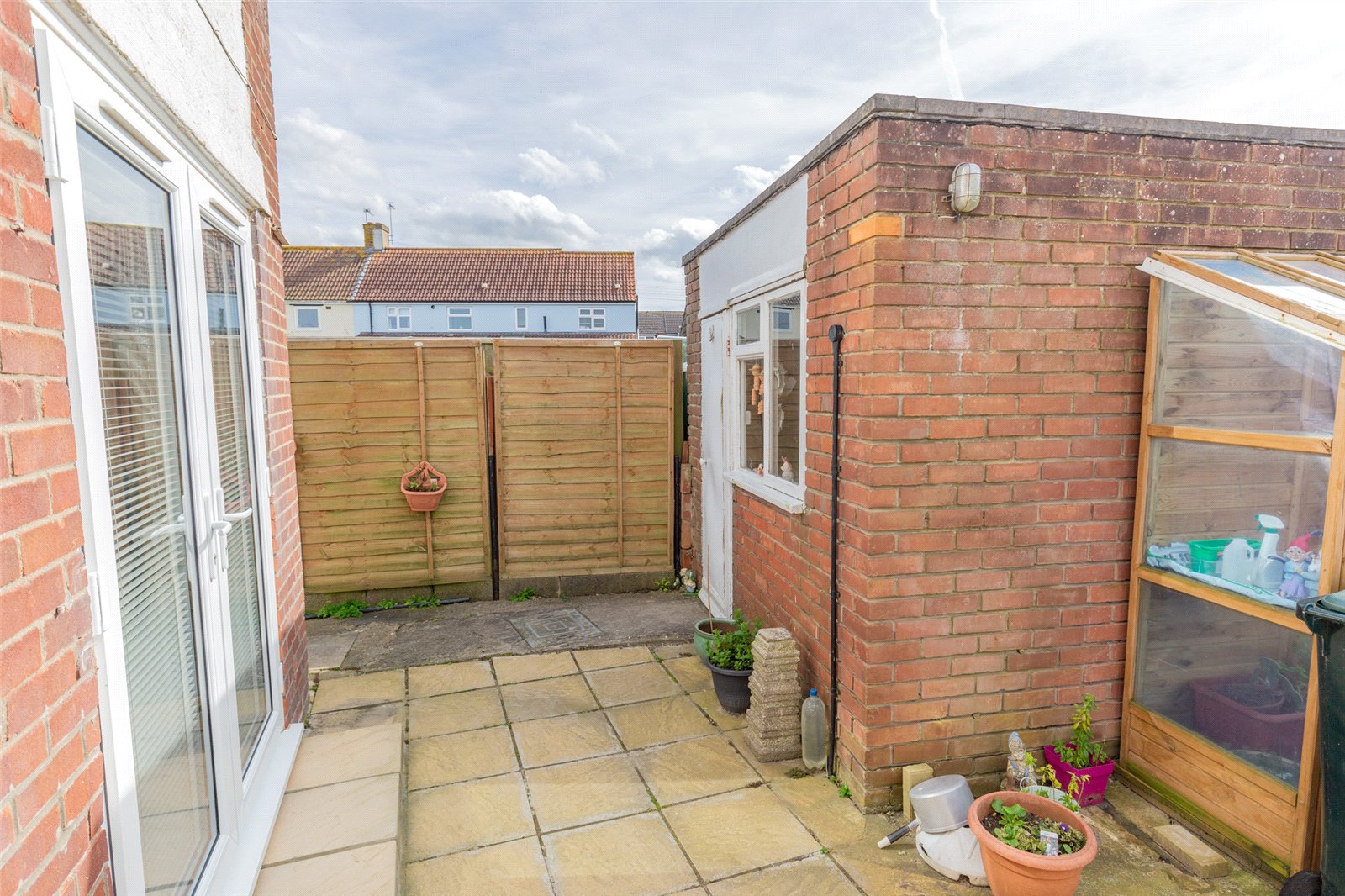 2 bedroom Flat for sale in Severn Beach, Bristol, Gloucestershire
