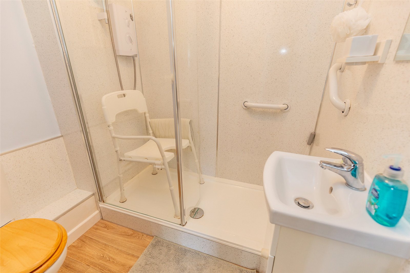 2 bedroom Flat for sale in Severn Beach, Bristol, Gloucestershire