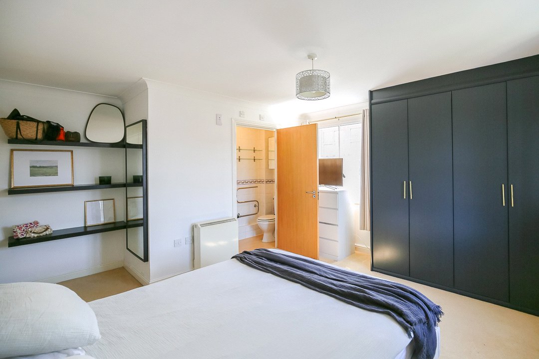 2 bedroom Flat for sale in Bristol