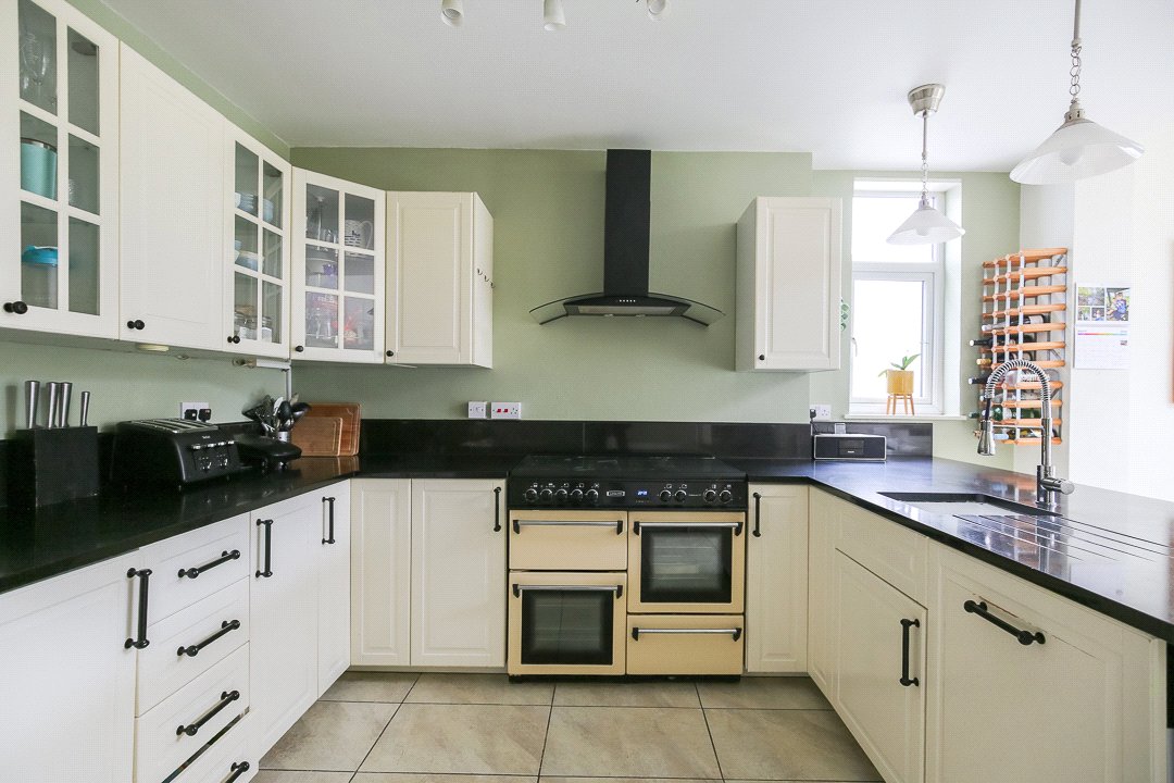 4 bedroom House for sale in Bristol