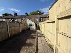 Charles Street, Grays