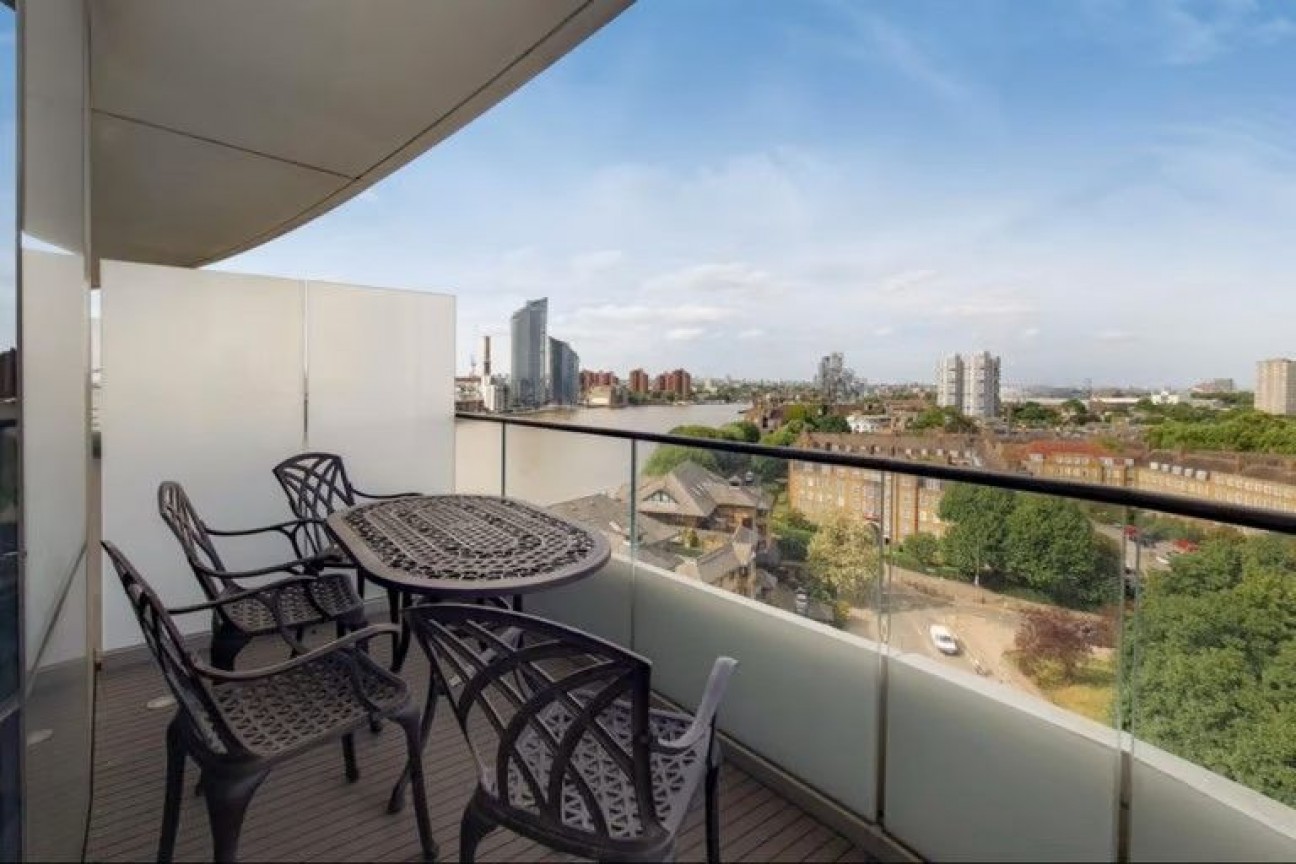 Flat , Lombard Wharf, Lombard Road, London