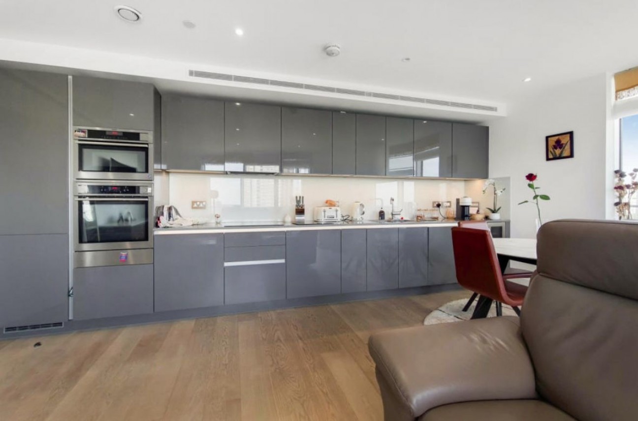 Flat , Lombard Wharf, Lombard Road, London