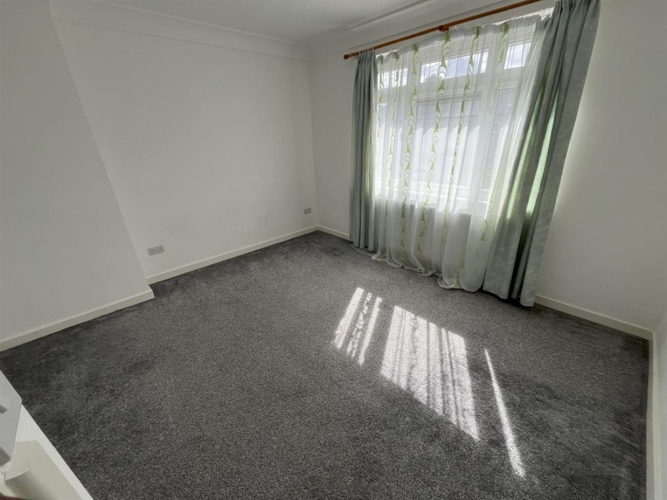 Lindisfarne Road, Dagenham