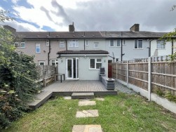 Lindisfarne Road, Dagenham