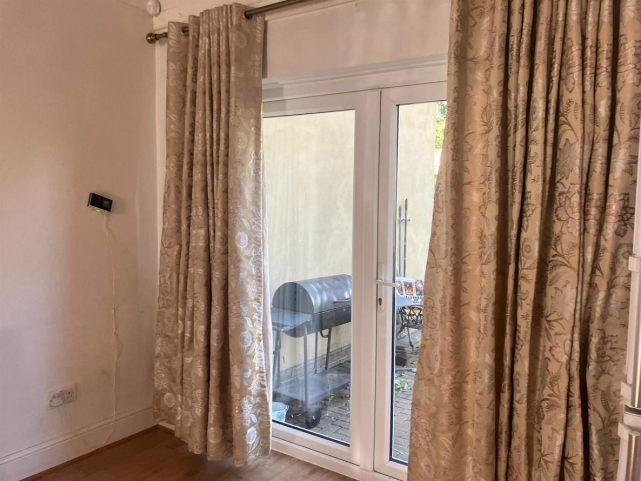 Rosslyn Avenue, Dagenham