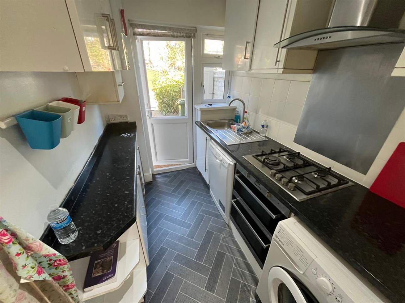 Rosslyn Avenue, Dagenham