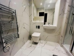 Flat , Avalon Point Silvocea Way, London