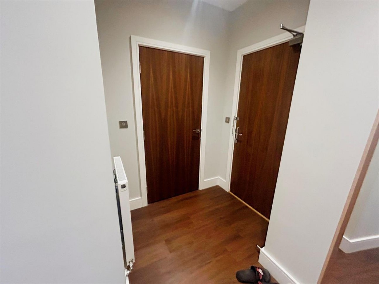 Flat , Avalon Point Silvocea Way, London