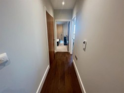 Flat , Avalon Point Silvocea Way, London