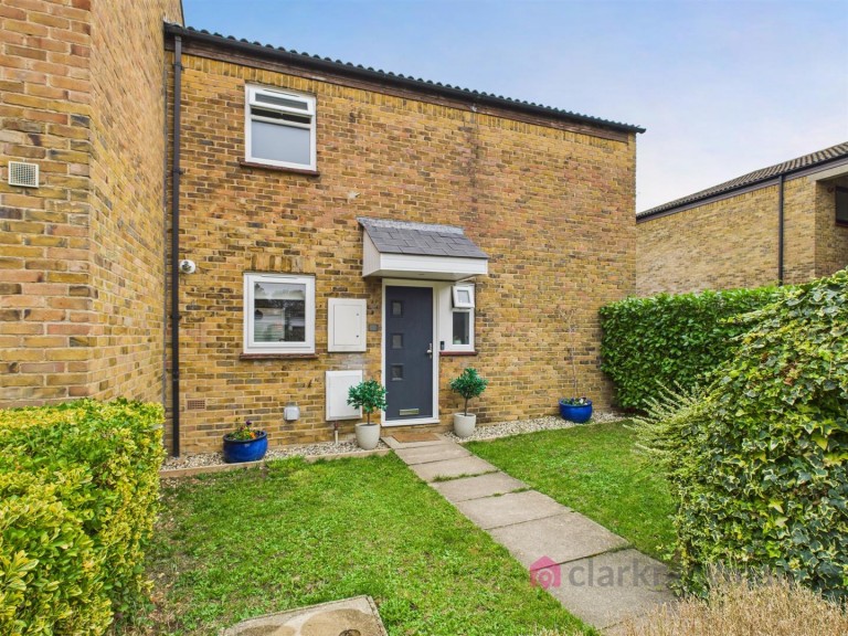 Hull Grove, Harlow, CM19