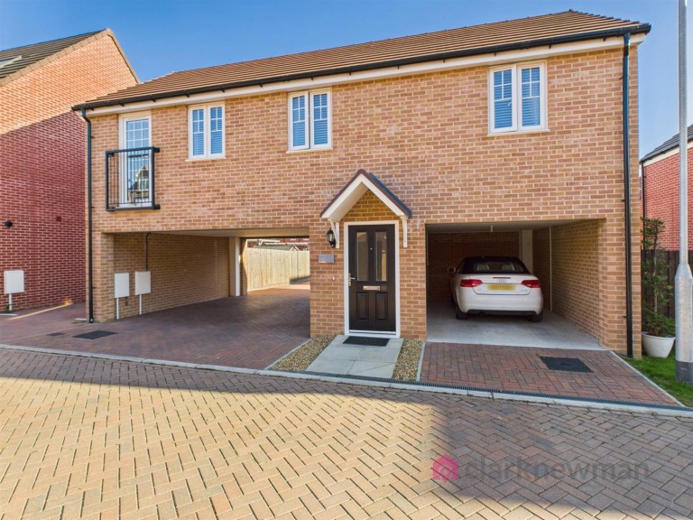 Grebe Close, Gilden Park, Old Harlow, CM17