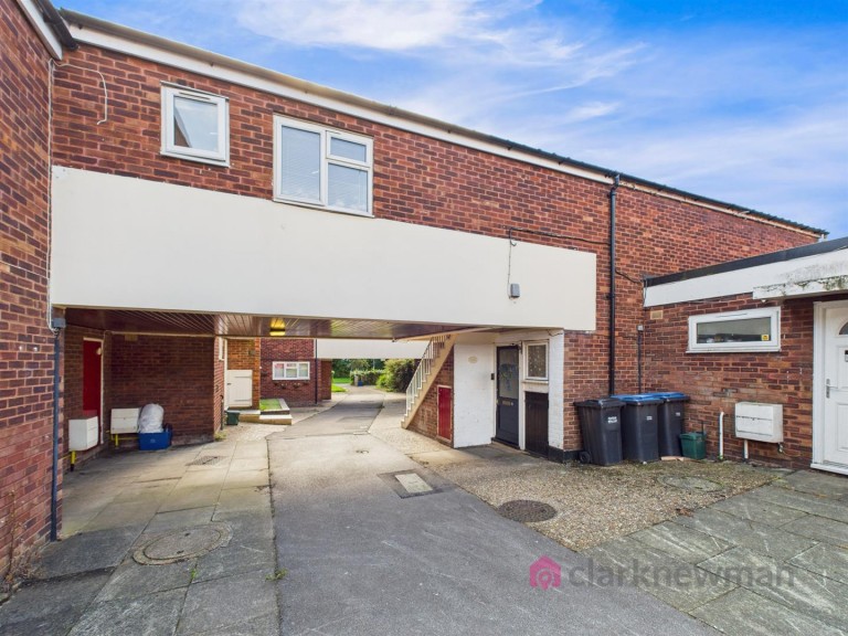 Long Banks, Harlow, CM18