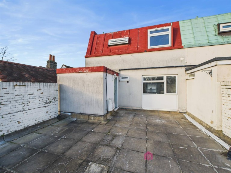 High Street, Old Harlow, CM17