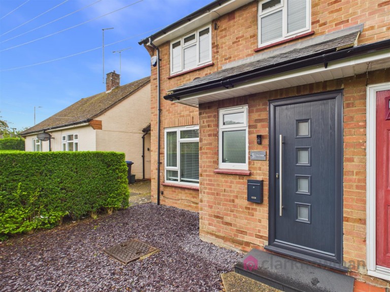 The Oxleys, Old Harlow, CM17