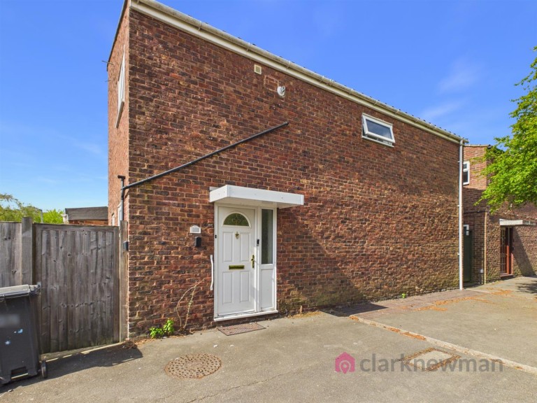 Long Banks, Harlow, CM18