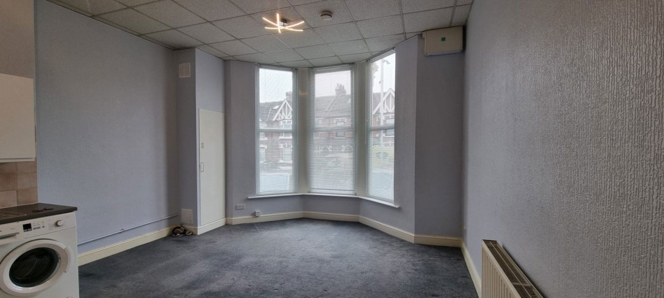 Aldborough Road South, Seven Kings
