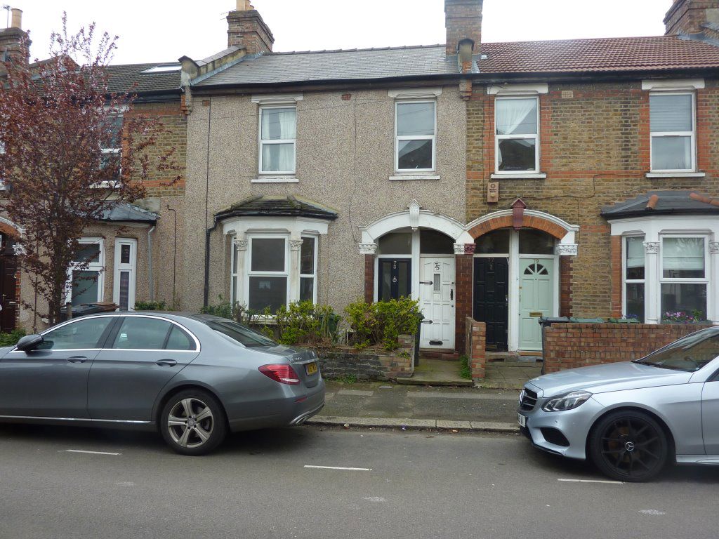 Hove Avenue, Walthamstow E17