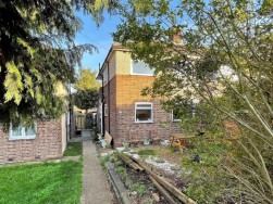 Fulwell Avenue, Clayhall