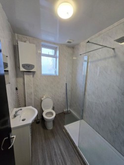 Aldborough Road South