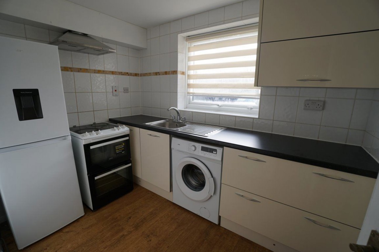 Dellow Close, Newbury Park