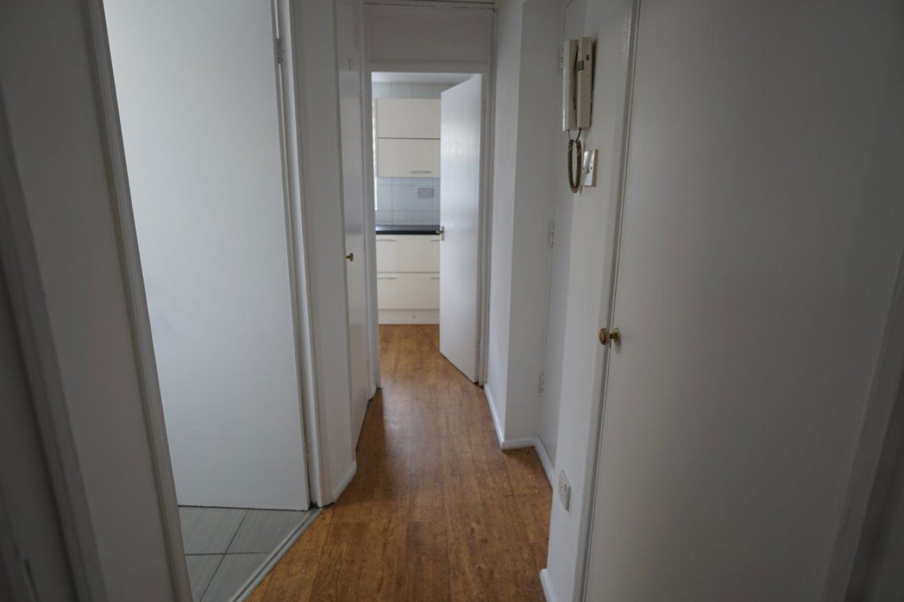 Dellow Close, Newbury Park