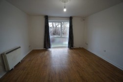 Dellow Close, Newbury Park