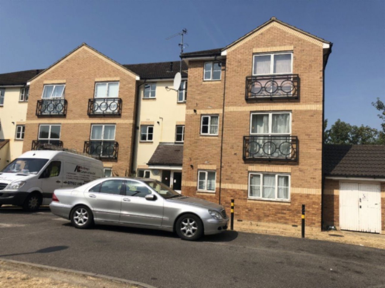 Friars Close, Seven Kings