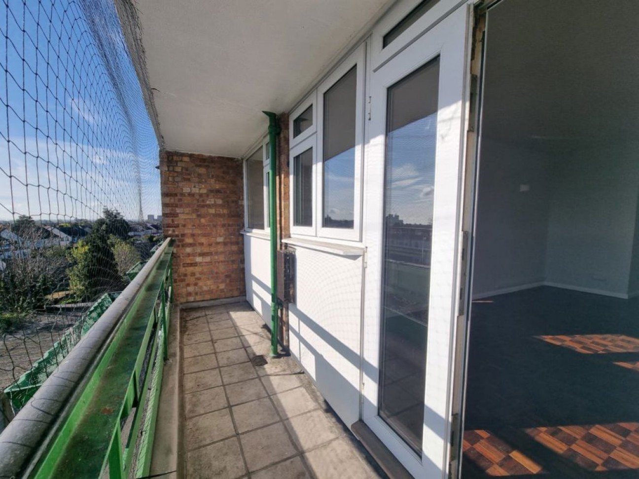 Glebelands Avenue, Newbury Park