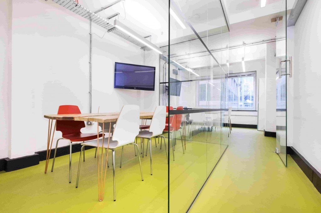 Clothier Street, Aldgate, E1 7AY