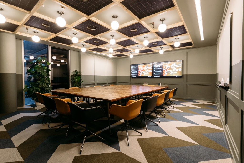 Poultry , Bank, EC2R 8EJ