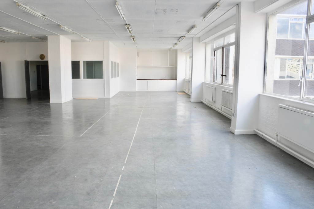 Commercial Road, Aldgate, London, E1 1LA
