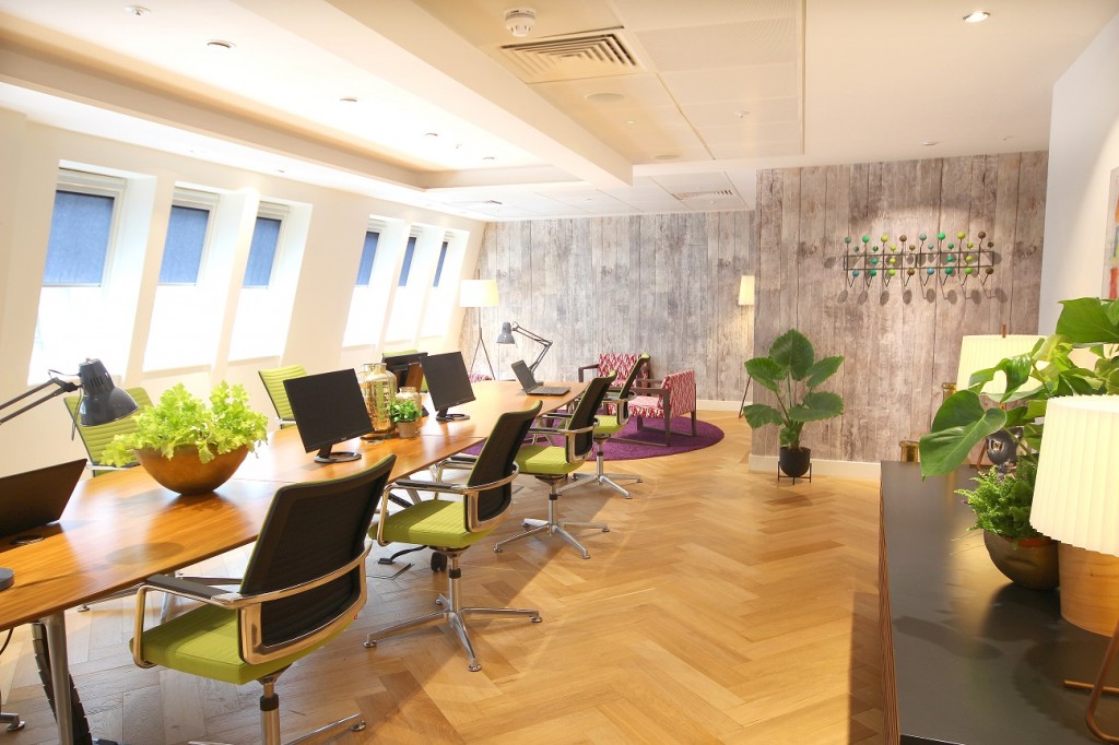 Fenchurch Place, Fenchurch, EC3M 4PB
