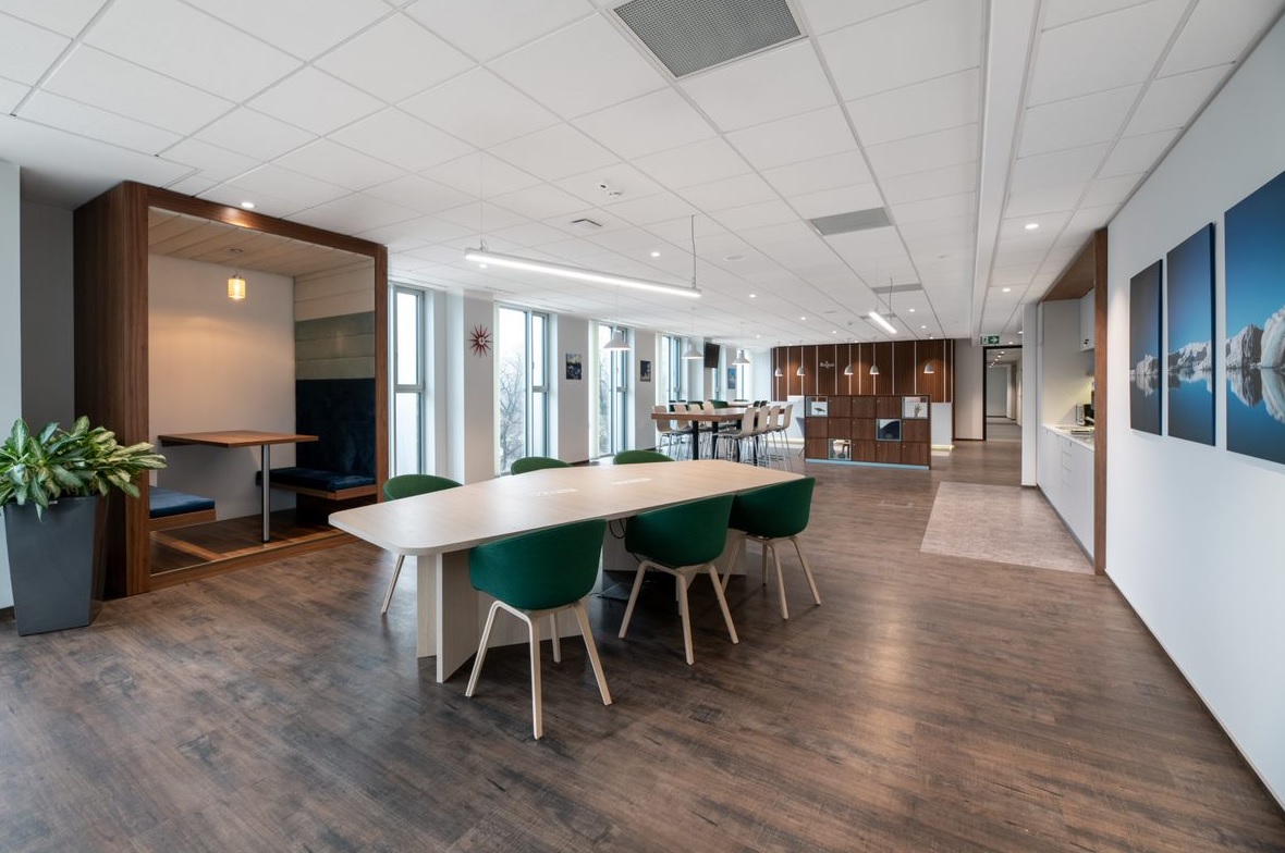 Regus, St. James Tower, 7, Charlotte Street, Manchester, Greater Manchester, M1 4DZ