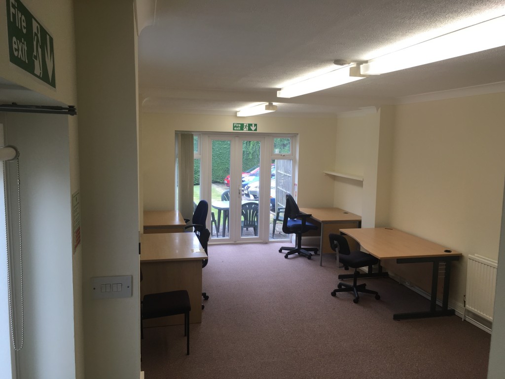 Tongham Road, Farnham, GU10 1PH