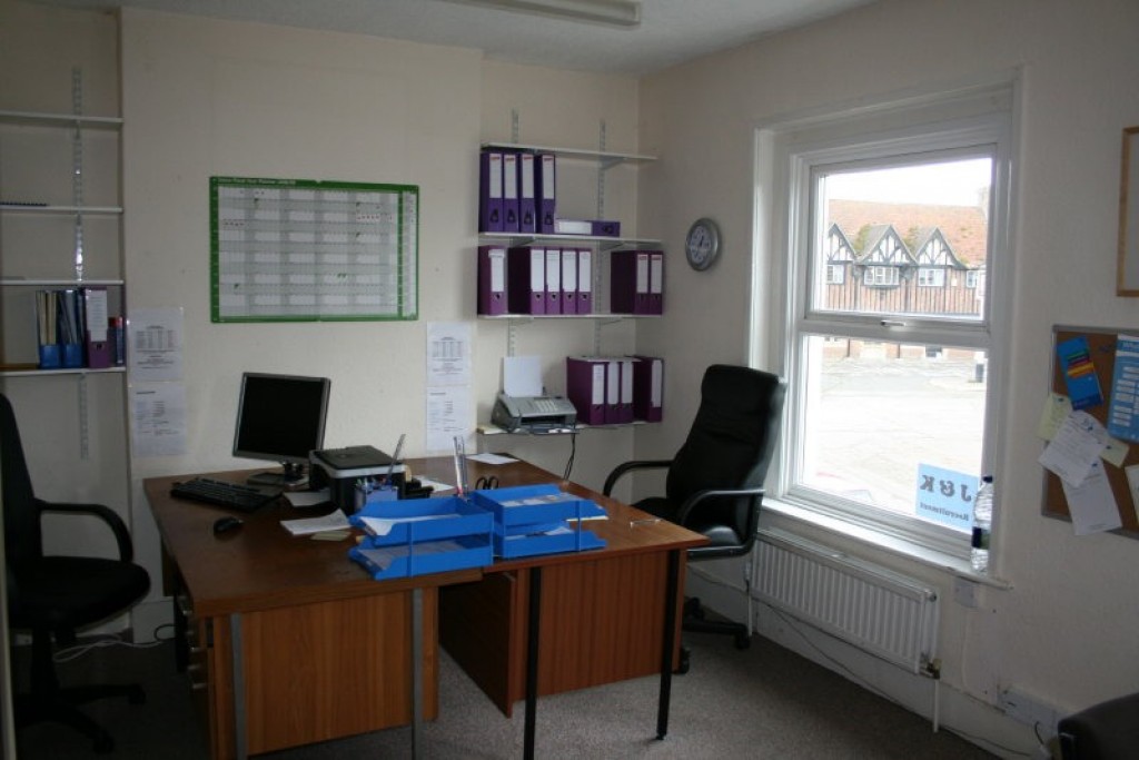 Tongham Road, Farnham, GU10 1PH