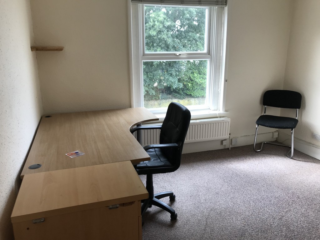 Tongham Road, Farnham, GU10 1PH